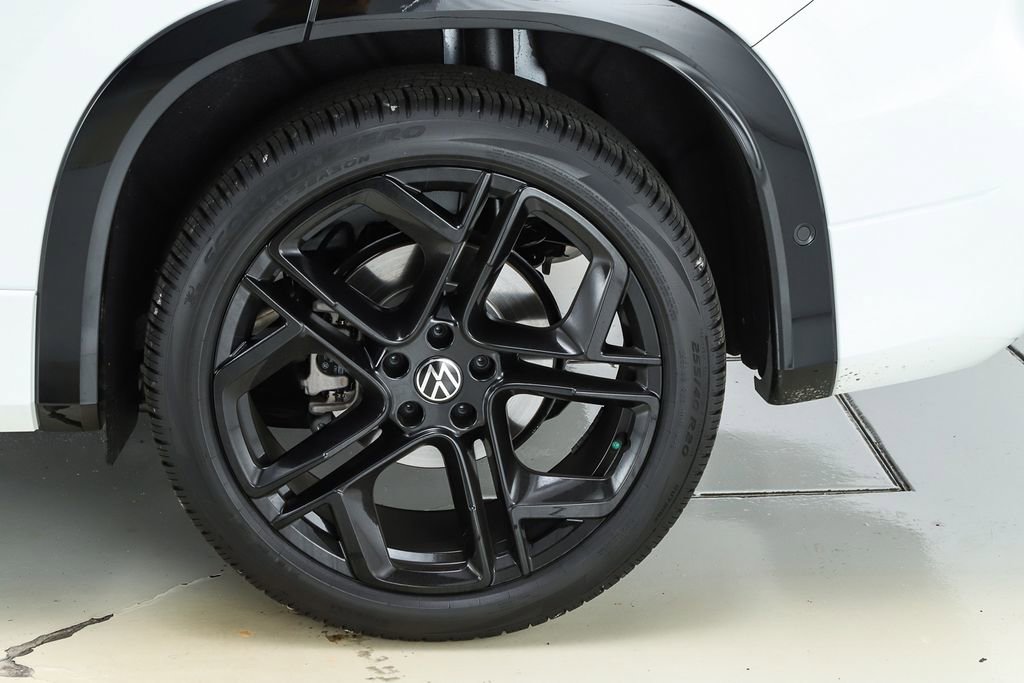 New 2026 Volkswagen Tiguan SE R-Line image 6