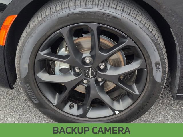 Used 2025 Chrysler Pacifica Limited image 11