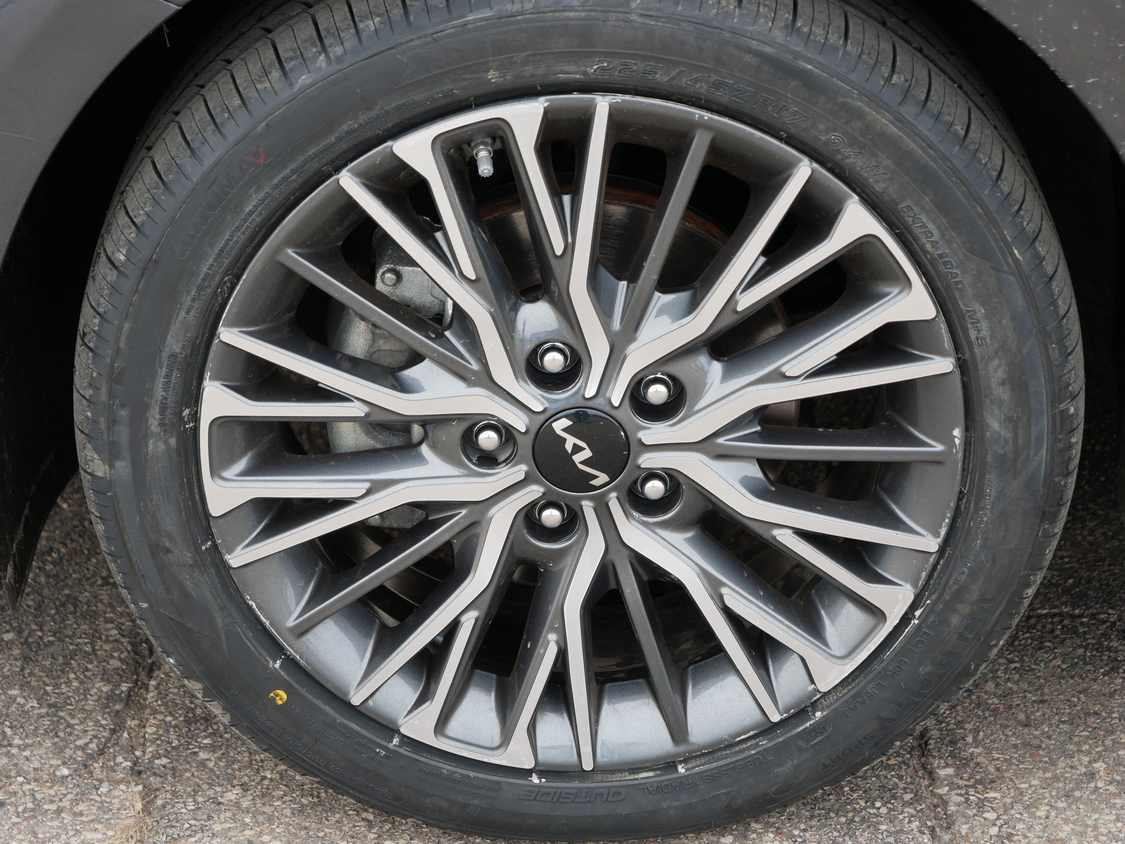 Certified 2024 Kia Forte GT-Line image 15