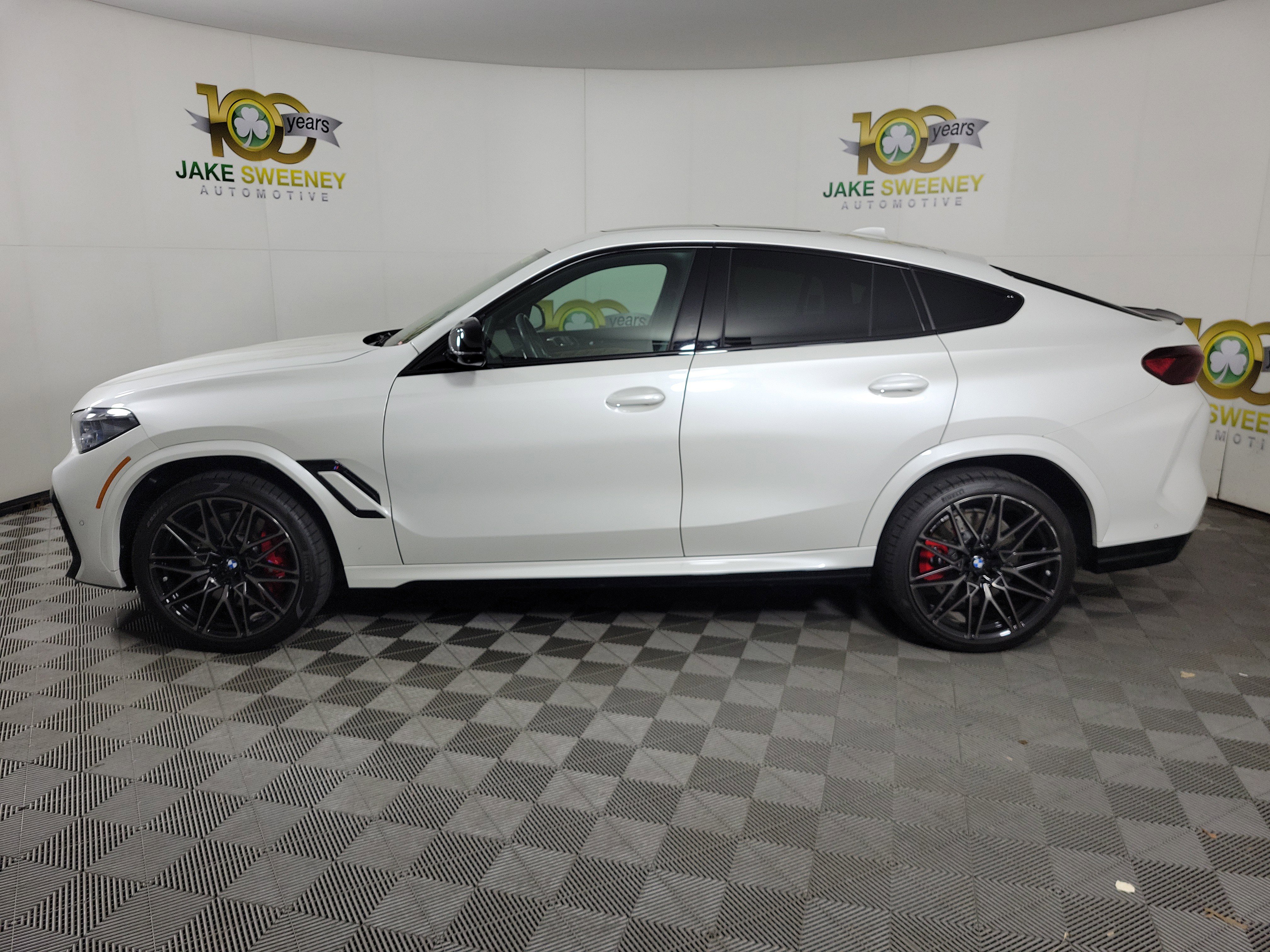 Used 2022 BMW X6 M w/ Competition Package AWD/4WD image 2