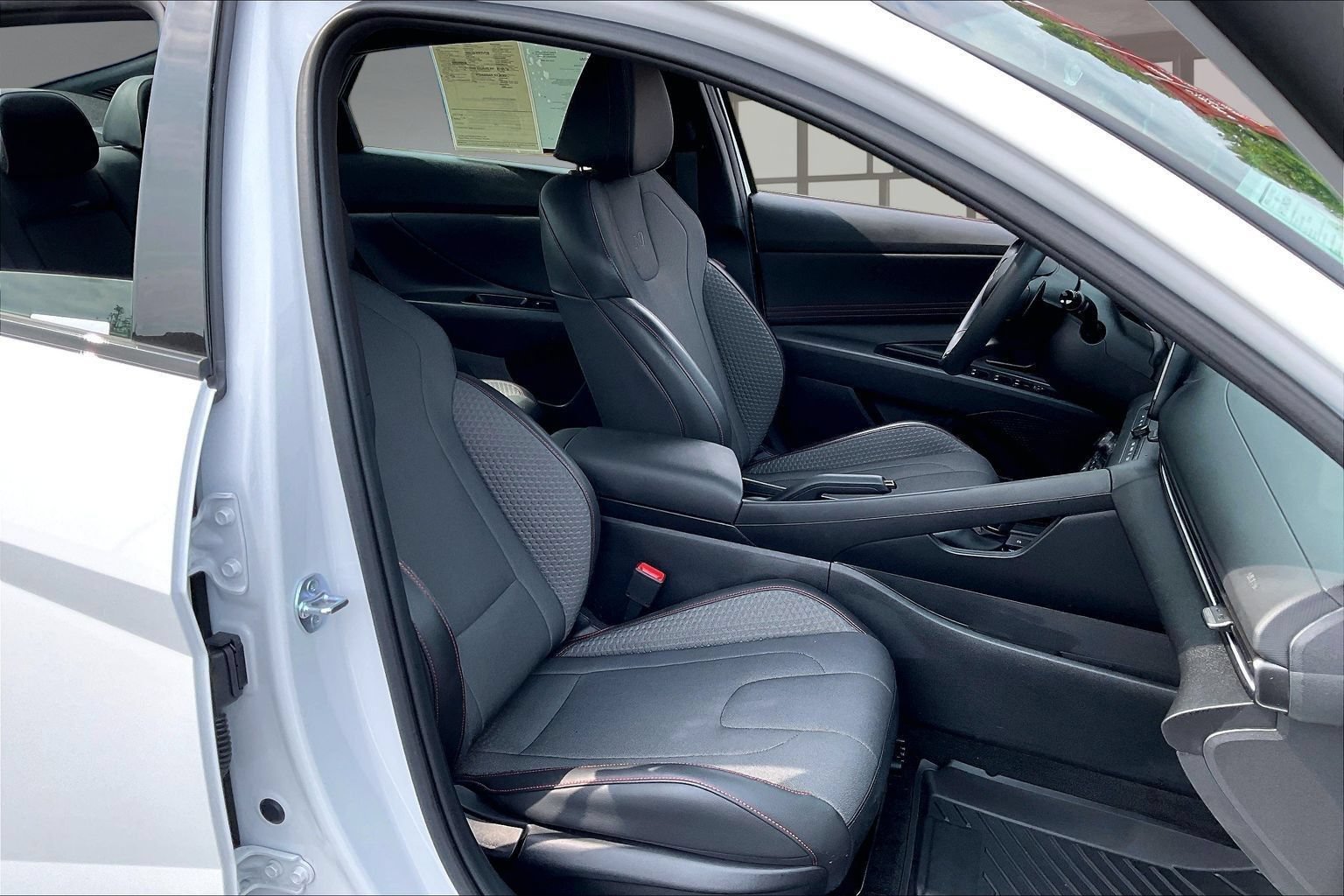 Certified 2025 Hyundai Elantra N Line FWD image 32