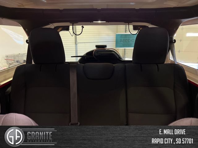 Used 2023 Jeep Wrangler Unlimited Sahara AWD/4WD image 36