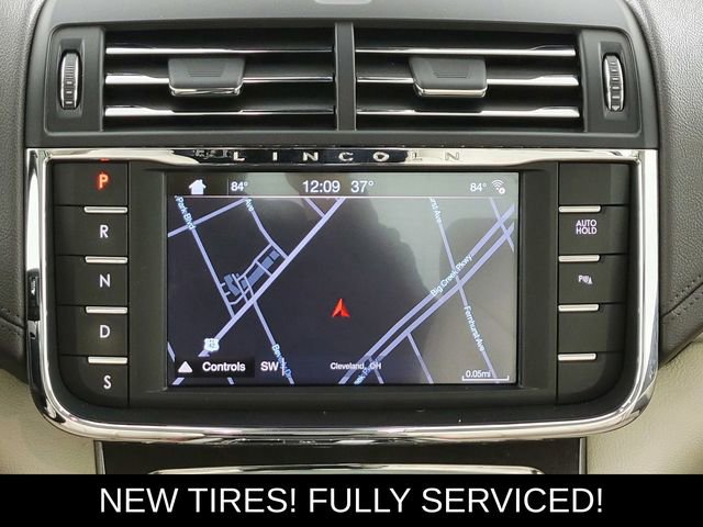 Used 2017 Lincoln Continental Select w/ Climate Package image 22