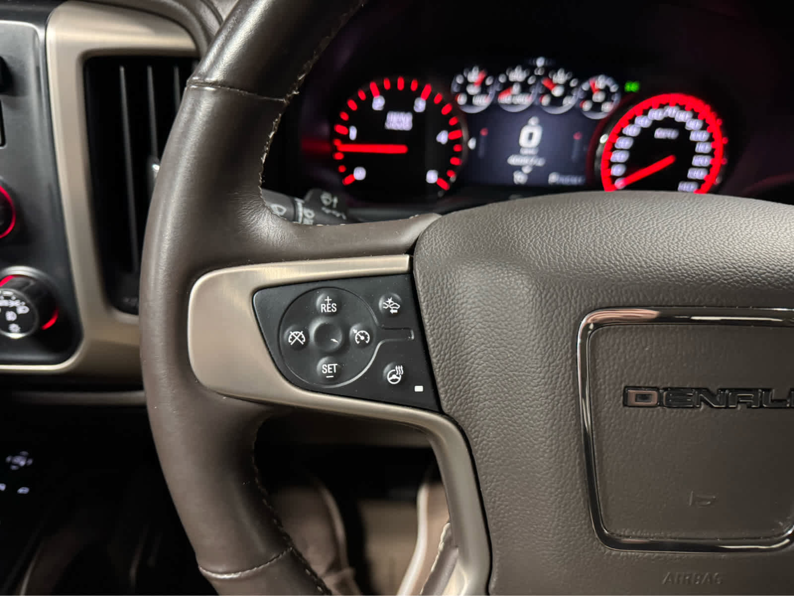 Used 2015 GMC Sierra 3500 Denali w/ Duramax Plus Package image 13