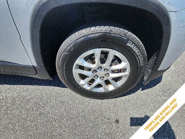 Used 2020 Chevrolet Traverse LS FWD image 16