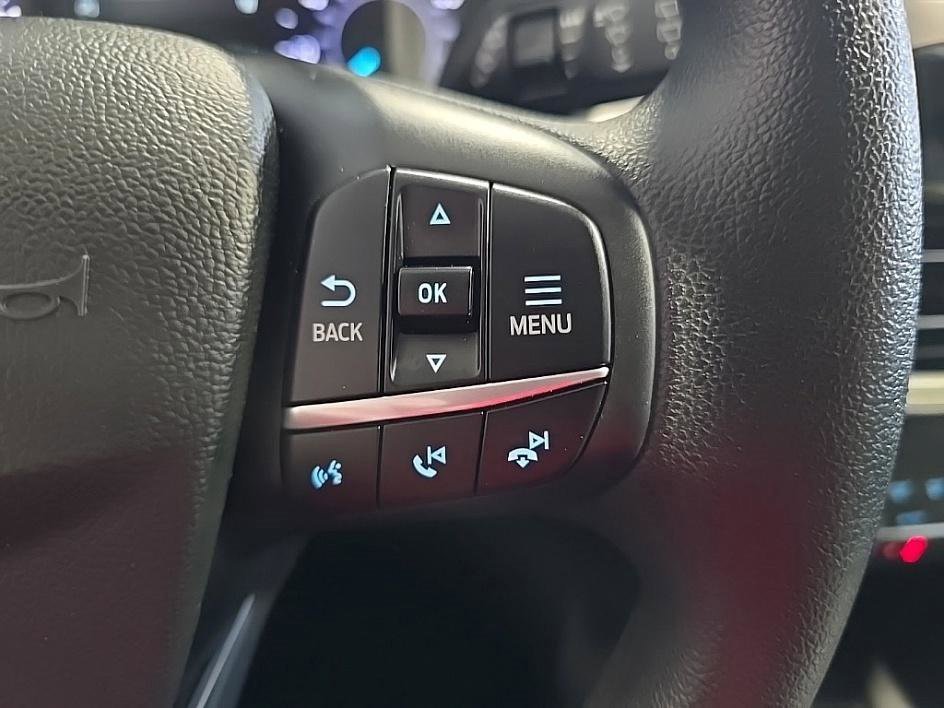 Used 2020 Ford Escape SE image 16