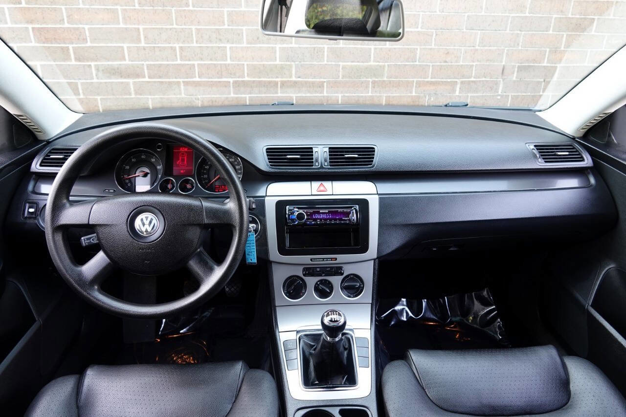 Used 2007 Volkswagen Passat 2.0T FWD image 84
