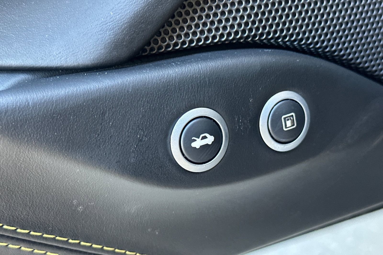 Used 2016 Ferrari 488 GTB image 13