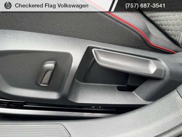 New 2025 Volkswagen GTI SE image 31