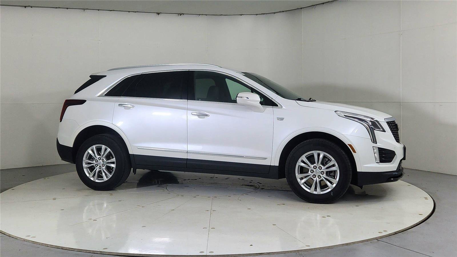 Used 2023 Cadillac XT5 Luxury image 8
