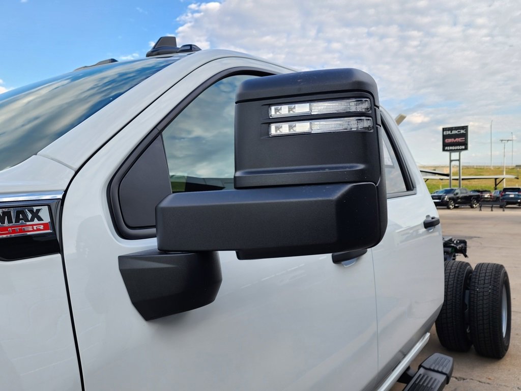New 2026 GMC Sierra 3500 Pro w/ Convenience Package image 14