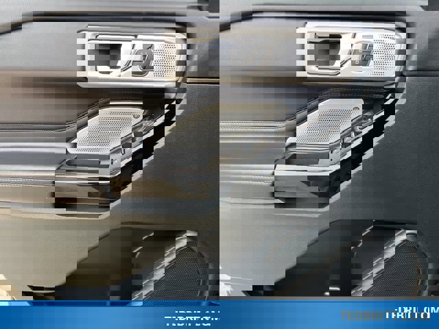 Certified 2022 Ford Explorer Platinum w/ Equipment Group 601A image 46