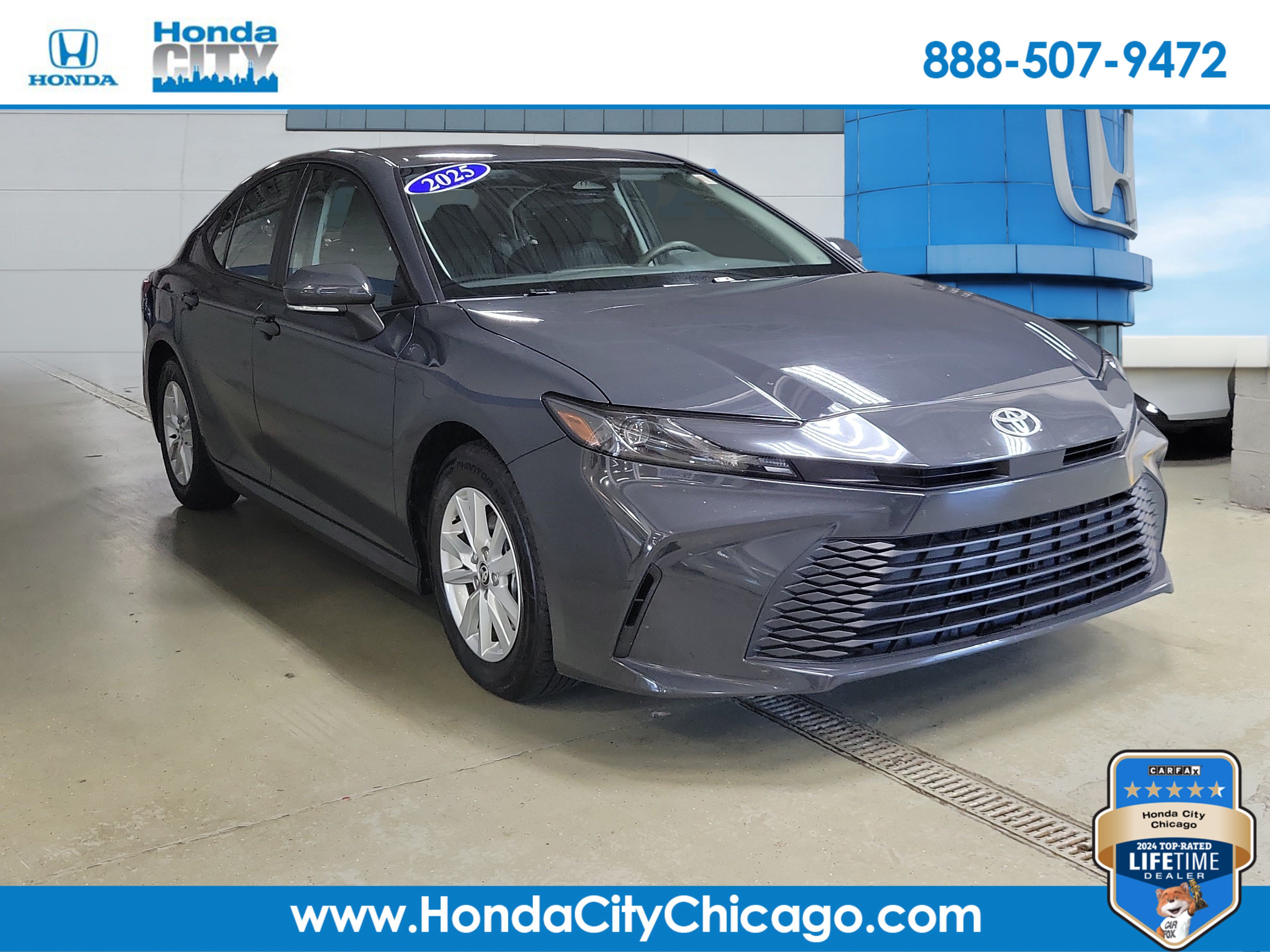 Used 2025 Toyota Camry LE FWD image 1
