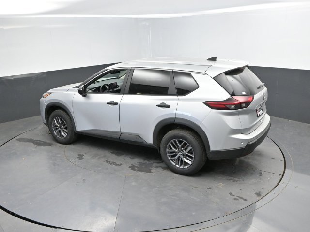 Used 2024 Nissan Rogue S AWD/4WD image 42