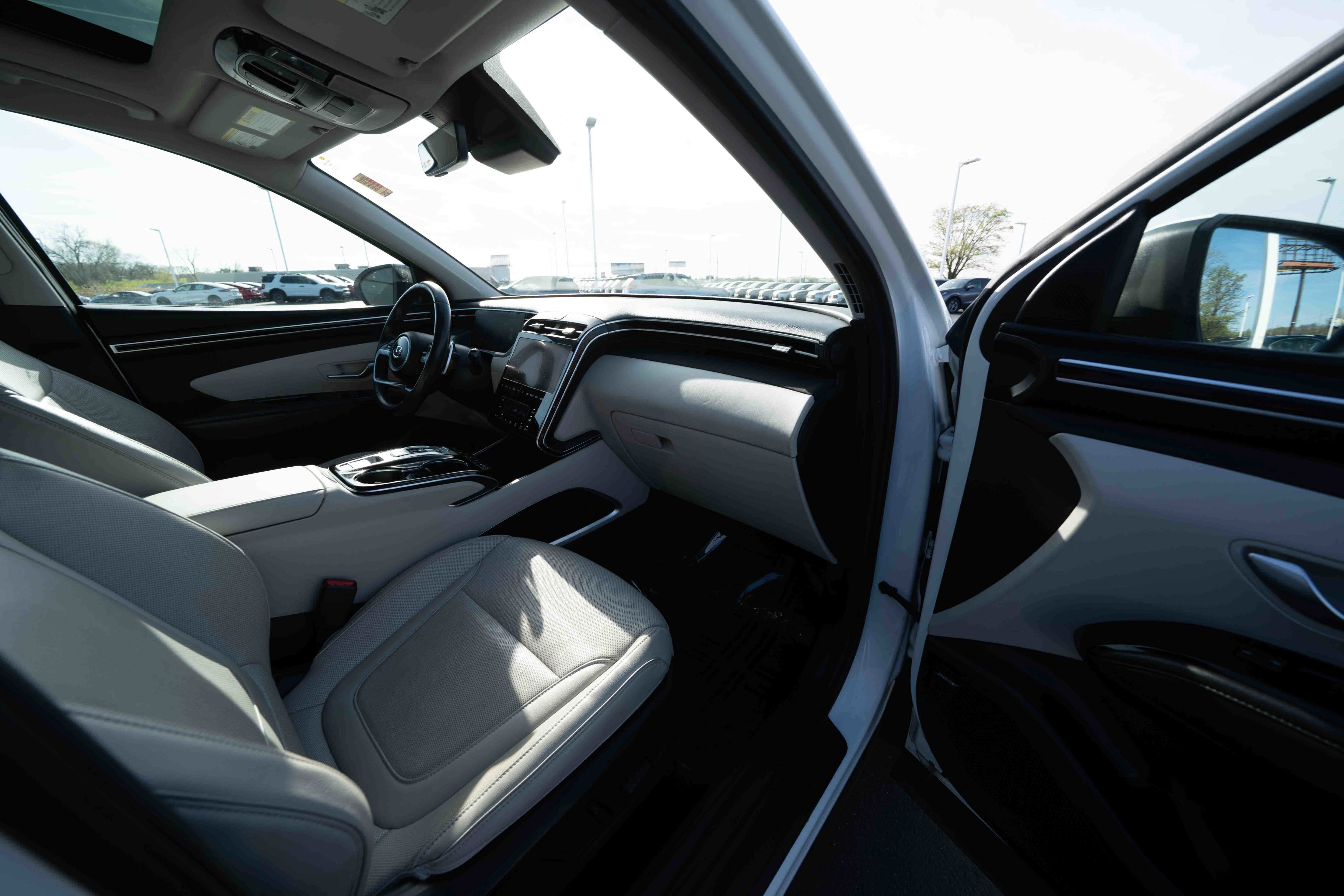 Used 2022 Hyundai Tucson Limited AWD/4WD image 26