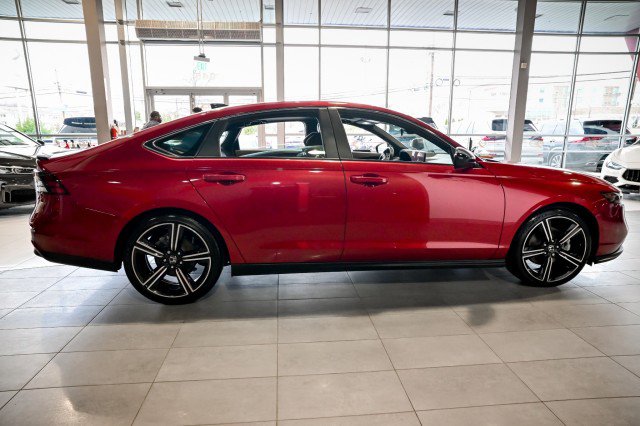 Used 2023 Honda Accord Sport image 4