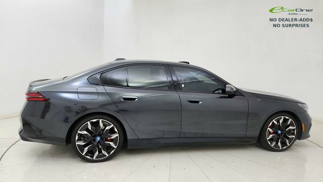 Used 2024 BMW i5 eDrive40i w/ M Sport Package image 6