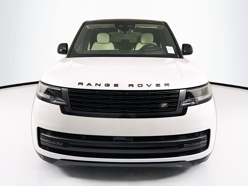 New 2026 Land Rover Range Rover SE image 2