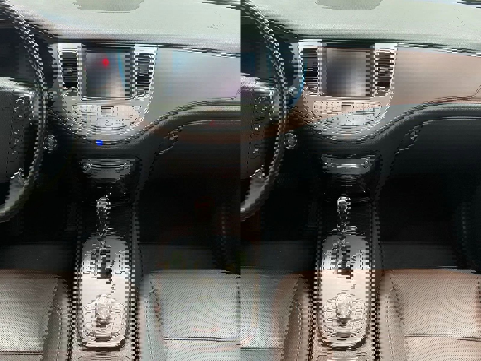 Used 2012 Hyundai Genesis 4.6 image 10