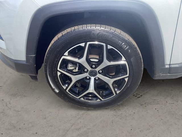Certified 2025 Jeep Compass Limited AWD/4WD image 14