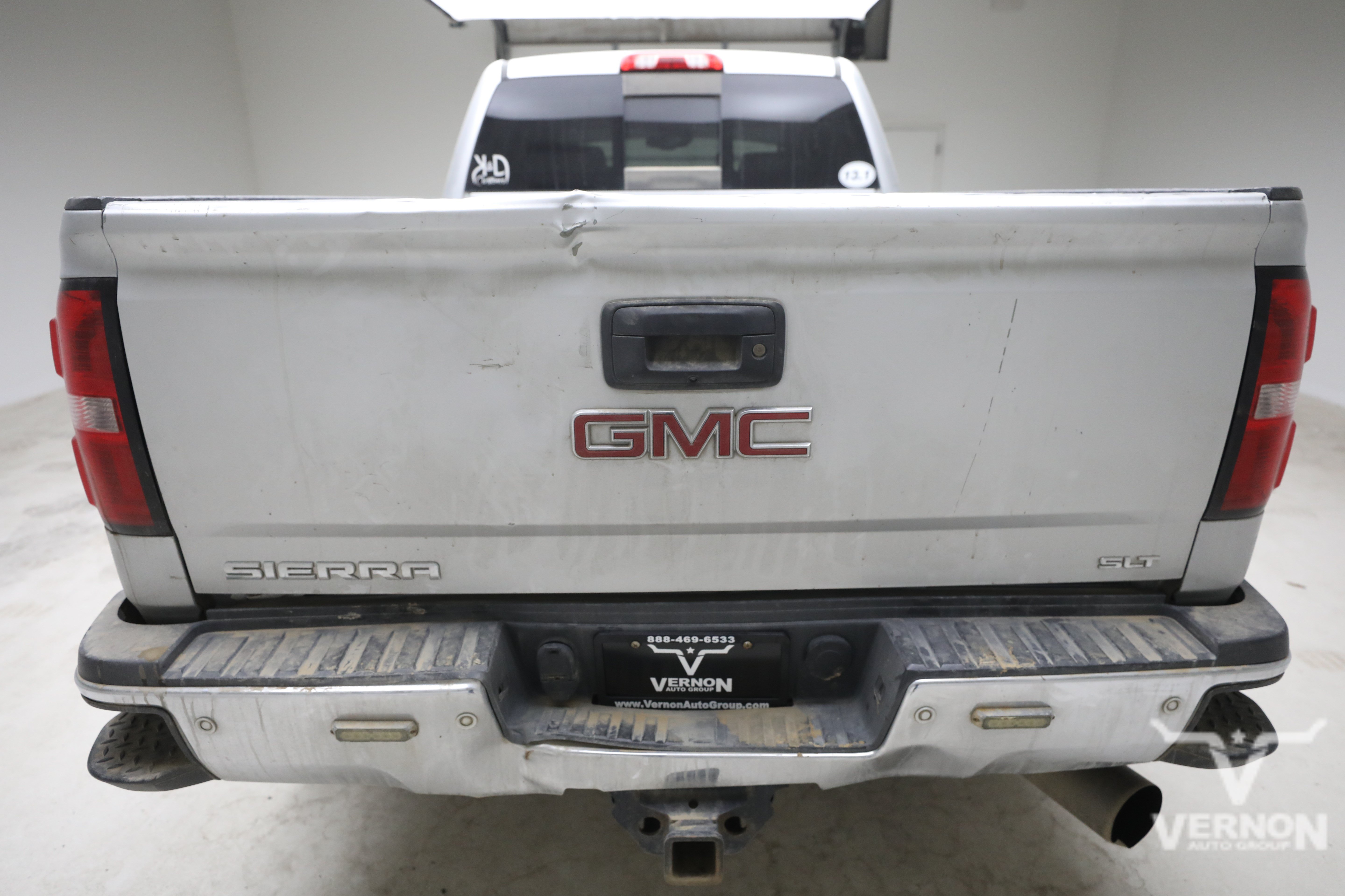Used 2019 GMC Sierra 2500 SLT w/ Duramax Plus Package AWD/4WD image 3