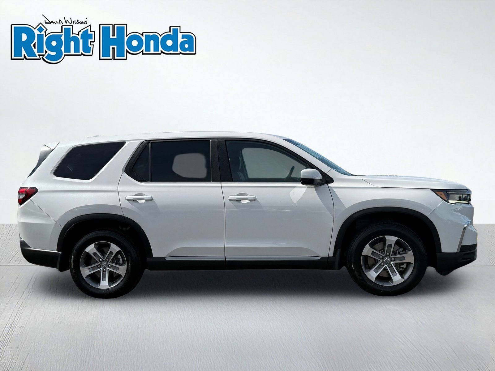 Used 2025 Honda Pilot EX-L image 9