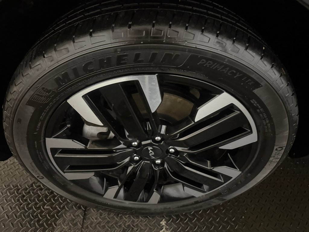 Used 2023 Kia Telluride SX image 18