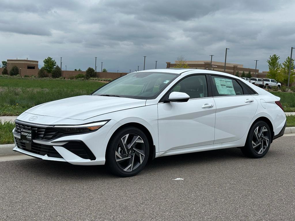 New 2025 Hyundai Elantra SEL