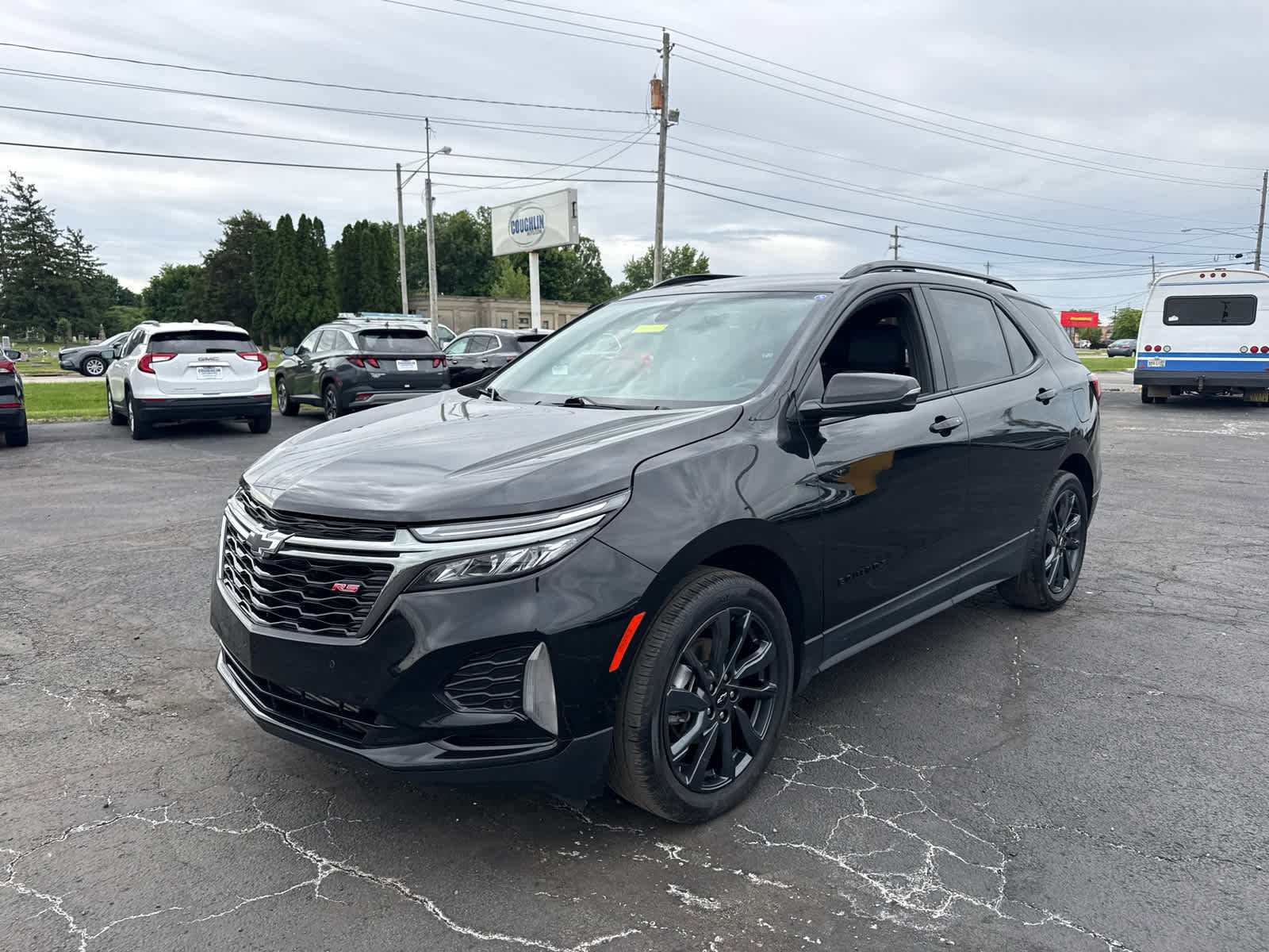 Certified 2023 Chevrolet Equinox RS FWD image 1