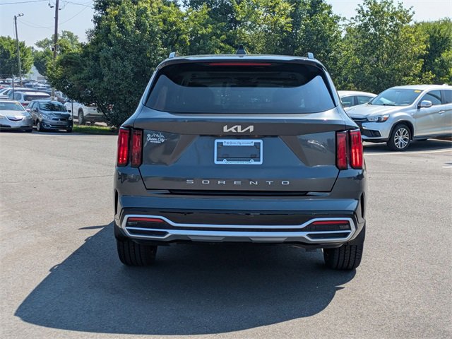 Used 2022 Kia Sorento SX image 4