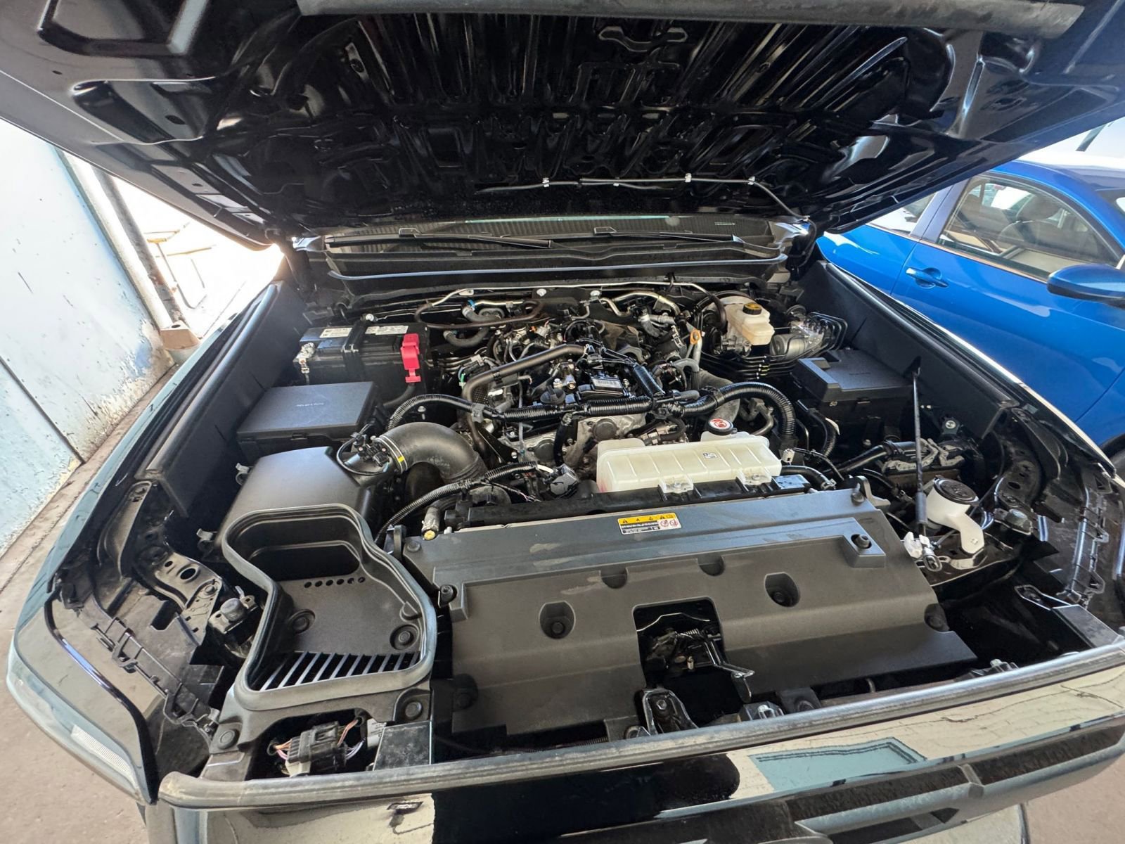 Used 2025 Toyota Tacoma TRD Off-Road image 30