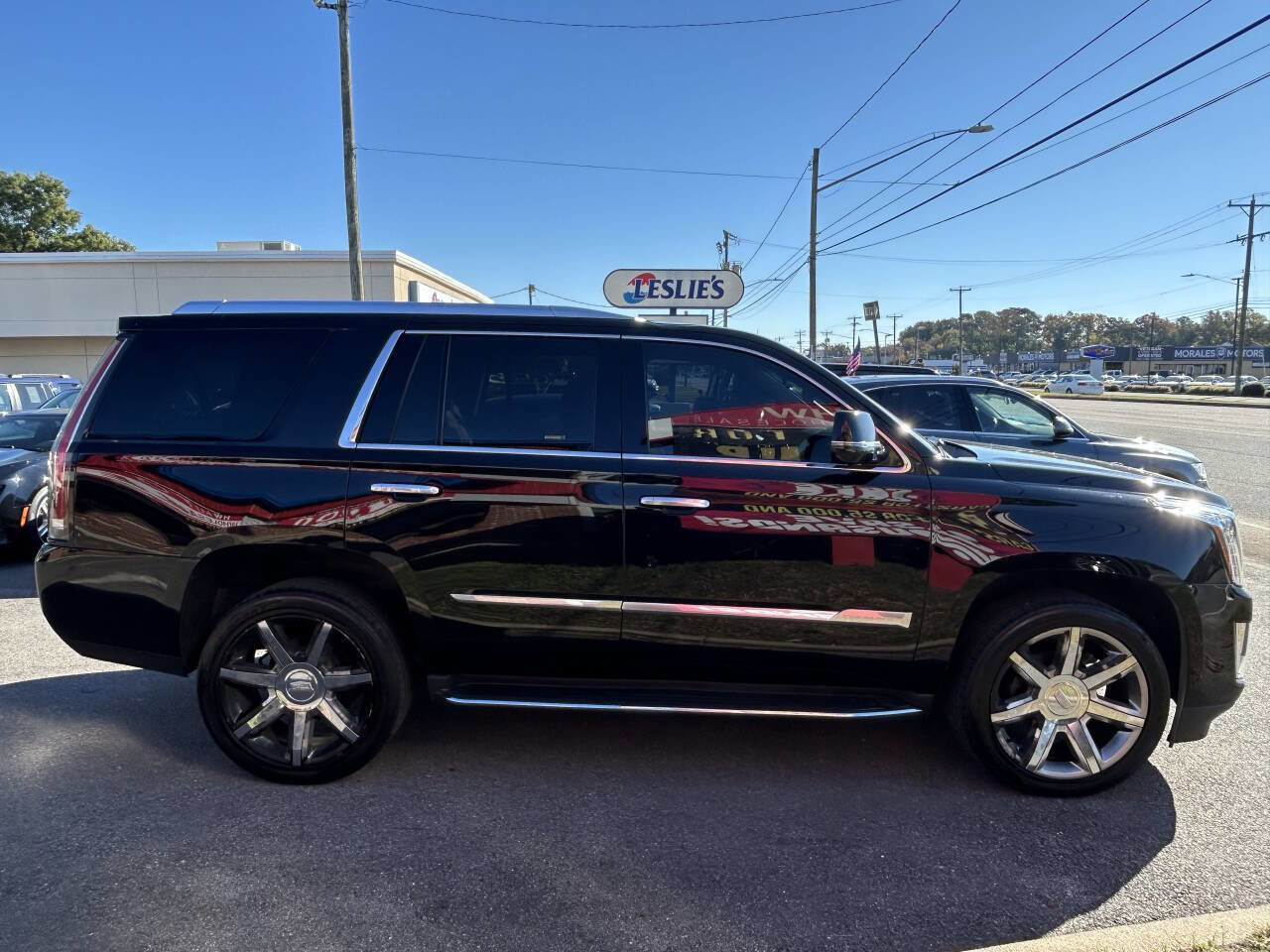 Used 2016 Cadillac Escalade Luxury image 4