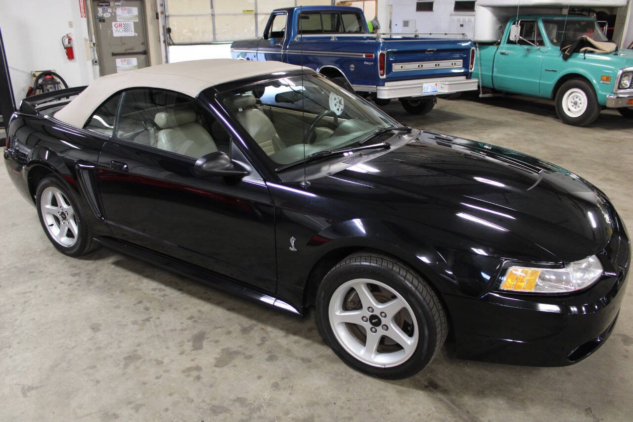 Used 1999 Ford Mustang Cobra RWD image 17