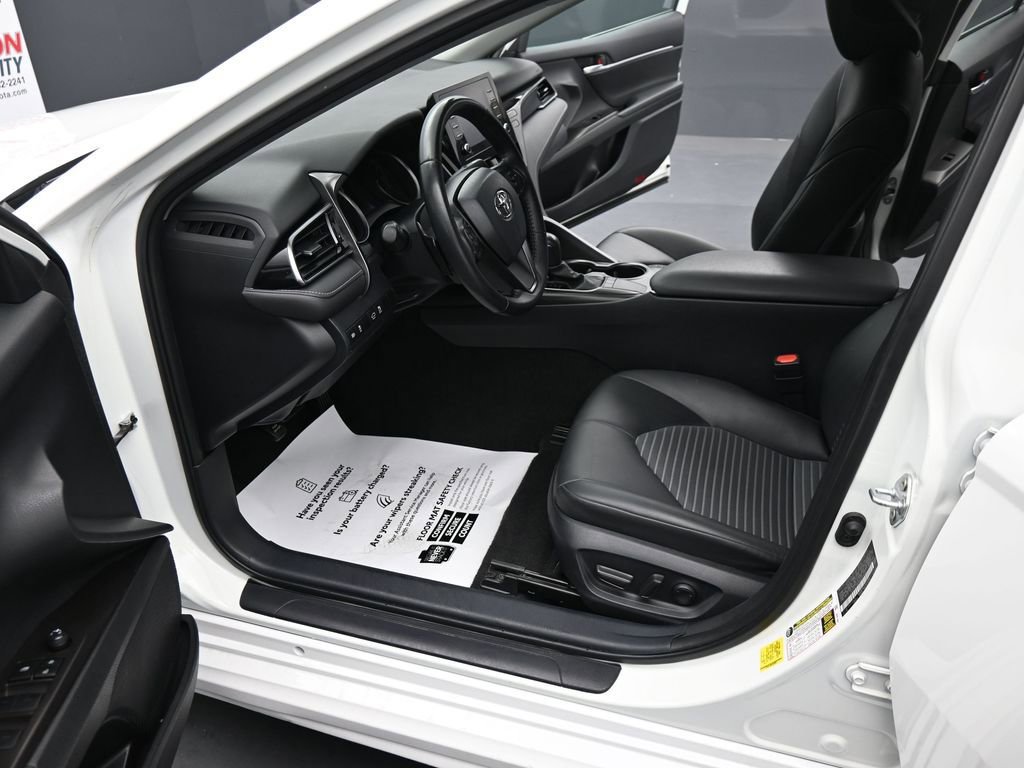 Used 2024 Toyota Camry SE FWD image 17