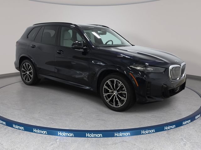Used 2024 BMW X5 xDrive40i w/ M Sport Package AWD/4WD image 3