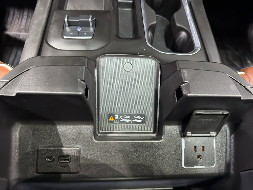 Used 2025 GMC Sierra 3500 Denali Ultimate image 38