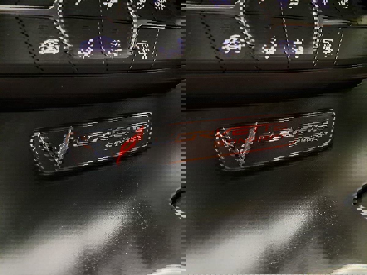 Used 2019 Chevrolet Corvette Stingray Coupe w/ Carbon Flash Badge Package image 22