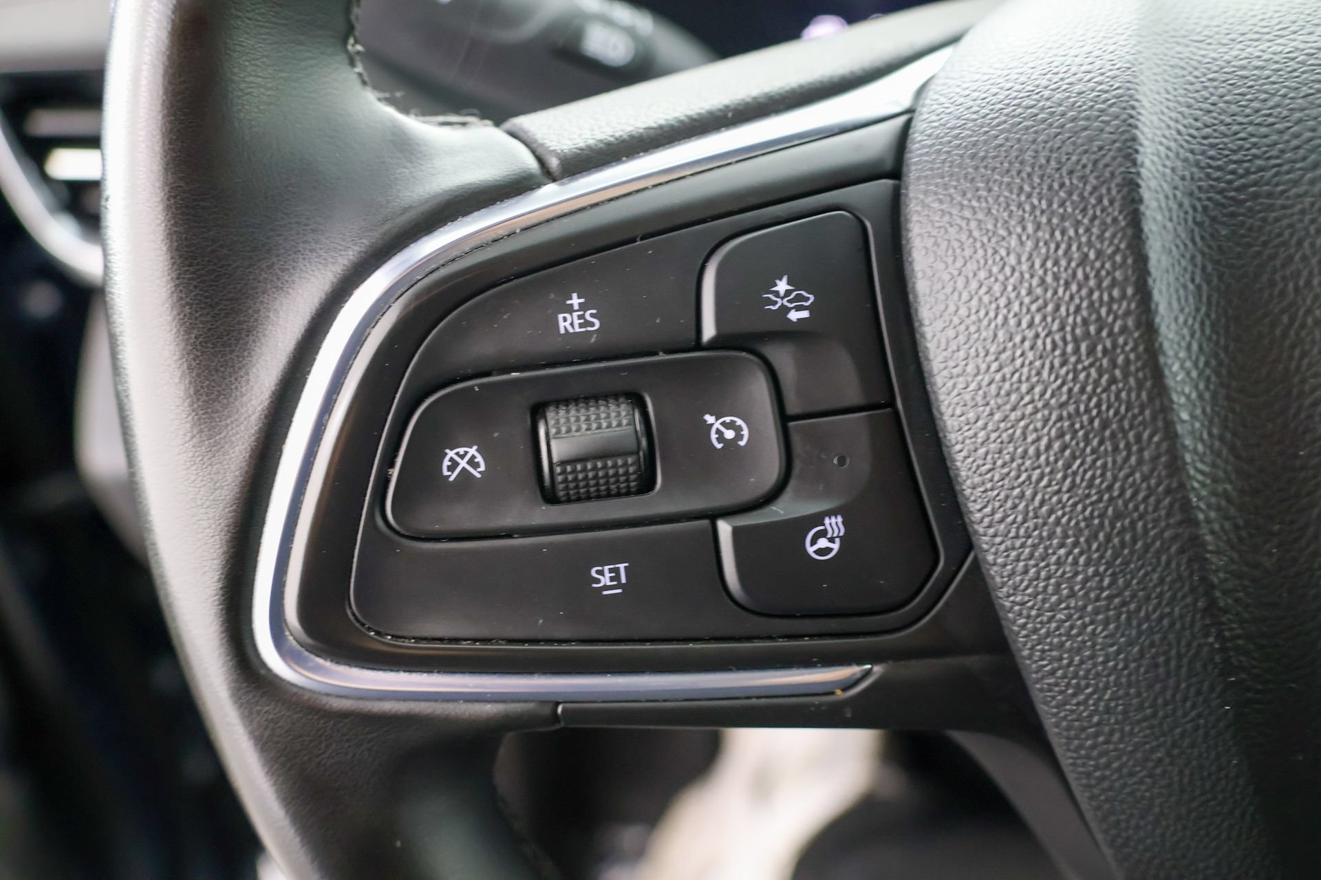 Used 2024 Buick Envista Sport Touring w/ Convenience I Package FWD image 16
