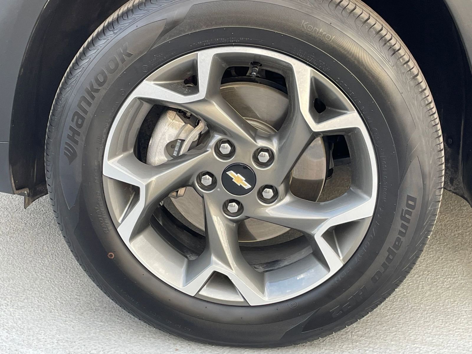 Used 2025 Chevrolet Trax LT w/ LT Convenience Package image 30