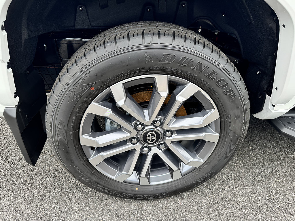New 2026 Toyota 4Runner Limited AWD/4WD image 23