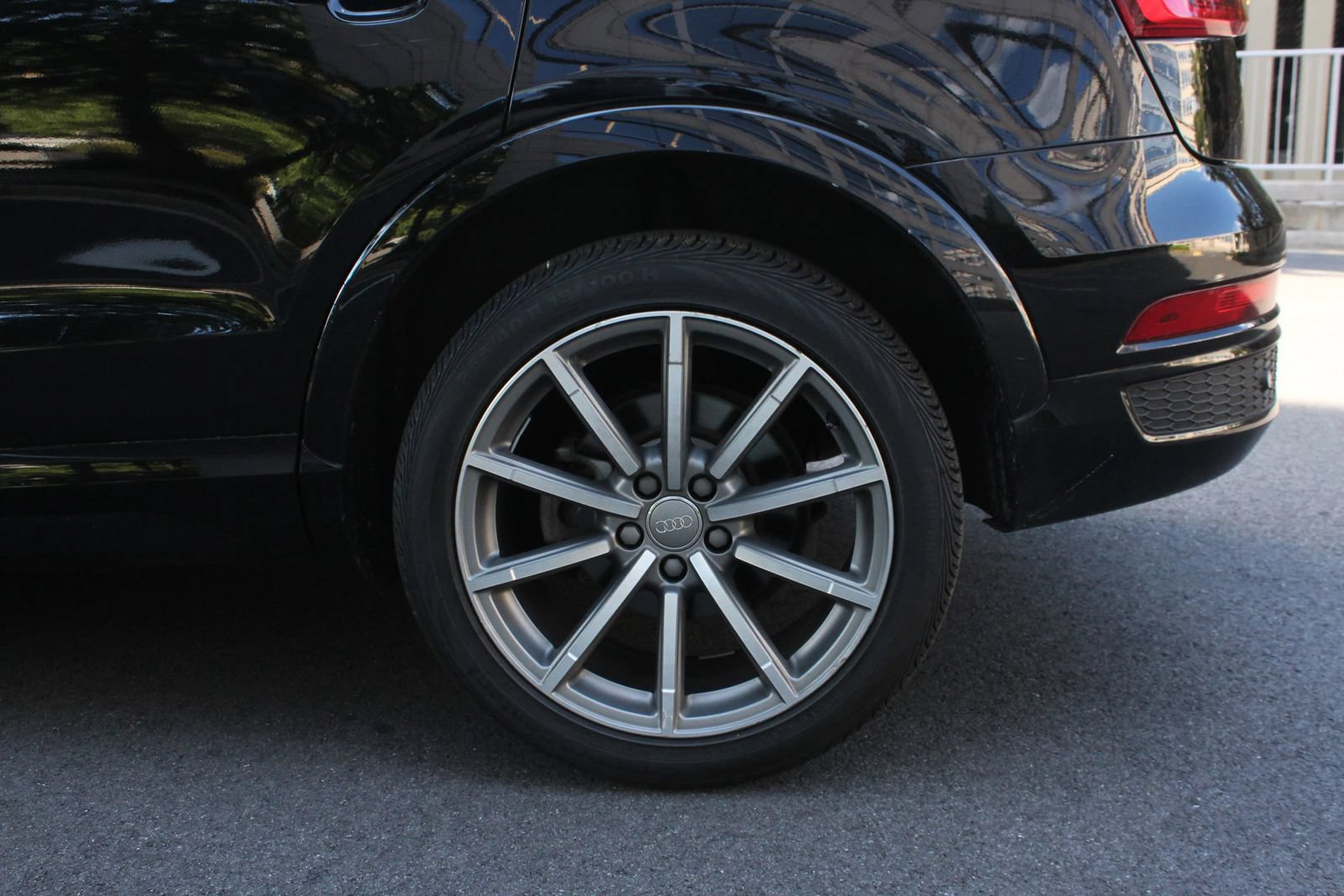 Used 2018 Audi Q3 2.0T Premium AWD/4WD image 10
