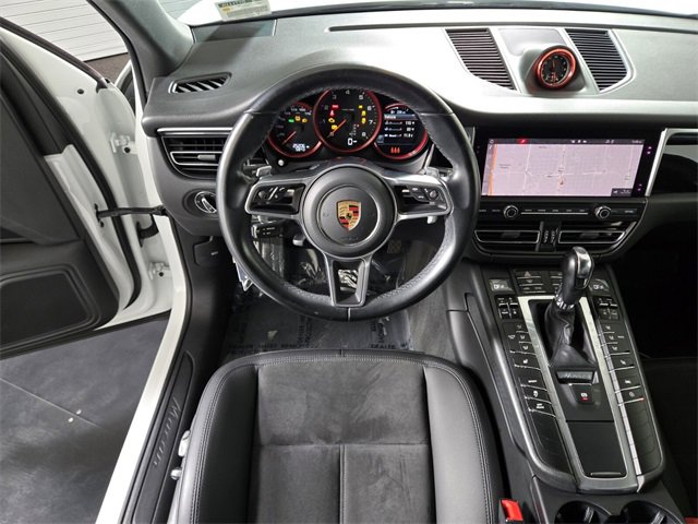 Used 2021 Porsche Macan Base image 17