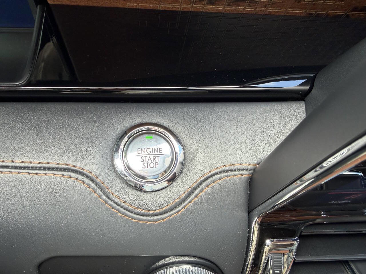 Used 2022 Lincoln Navigator L Black Label AWD/4WD image 38