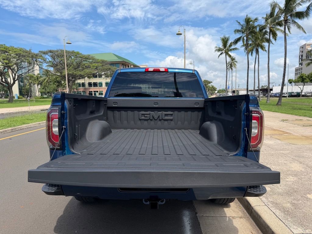 Used 2018 GMC Sierra 1500 SLT w/ All Terrain Package AWD/4WD image 10