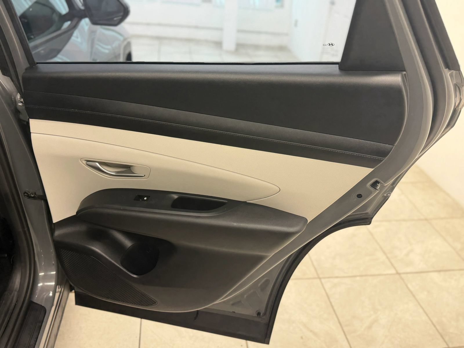 Used 2025 Hyundai Tucson SE AWD/4WD image 18