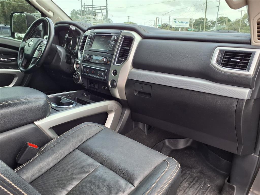 Used 2019 Nissan Titan PRO-4X w/ Pro-4x Convenience Package image 12