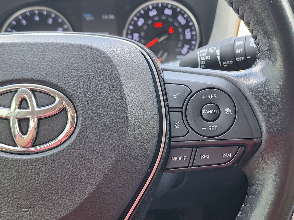 Used 2019 Toyota RAV4 XLE w/ Convenience Package AWD/4WD image 16