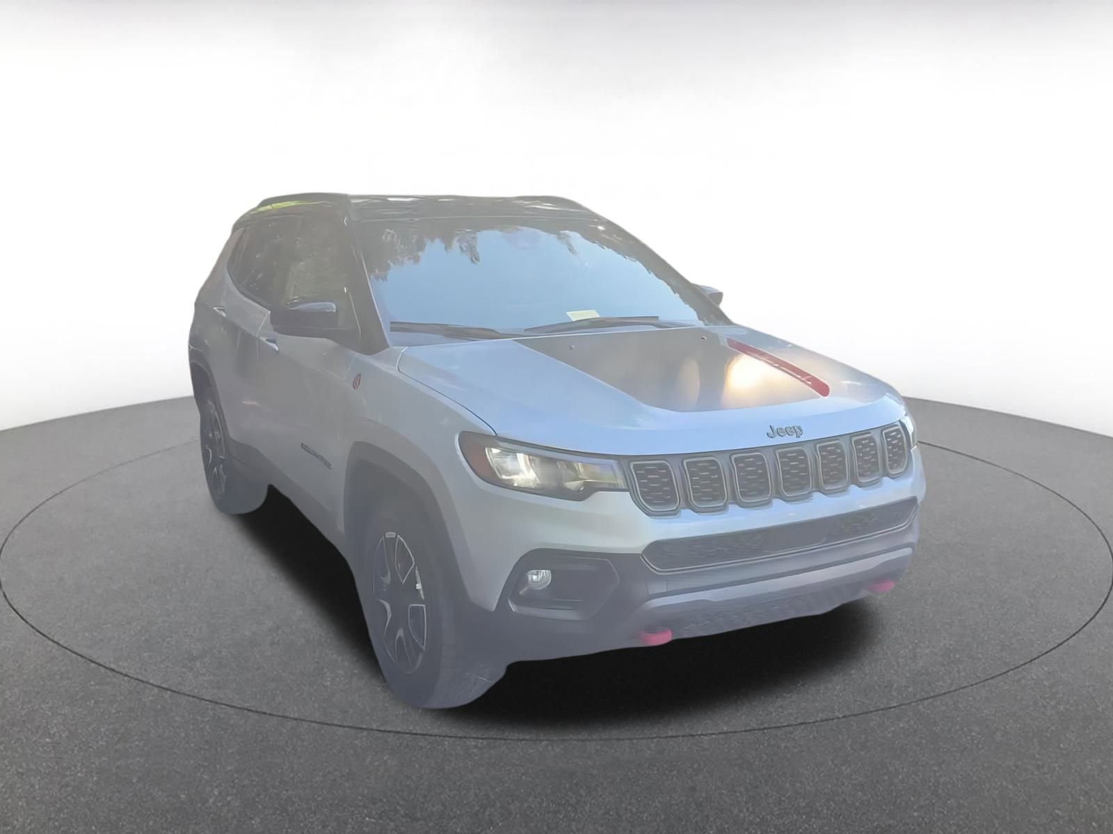 Used 2025 Jeep Compass Trailhawk image 3