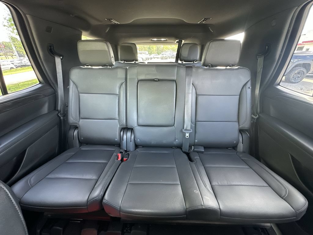 Used 2023 Chevrolet Tahoe Z71 w/ Z71 Off-Road Package AWD/4WD image 23