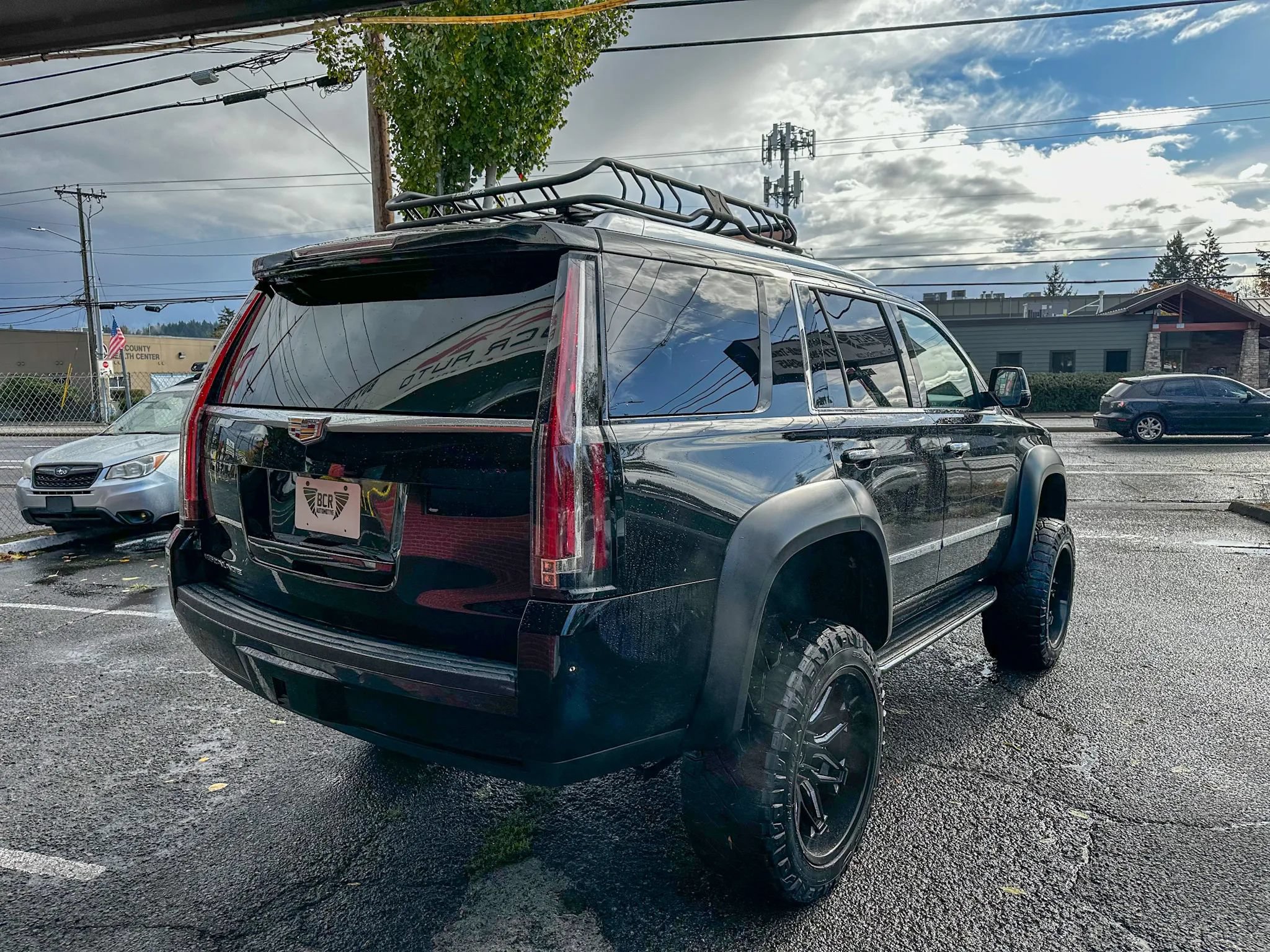 Used 2016 Cadillac Escalade Premium AWD/4WD image 5